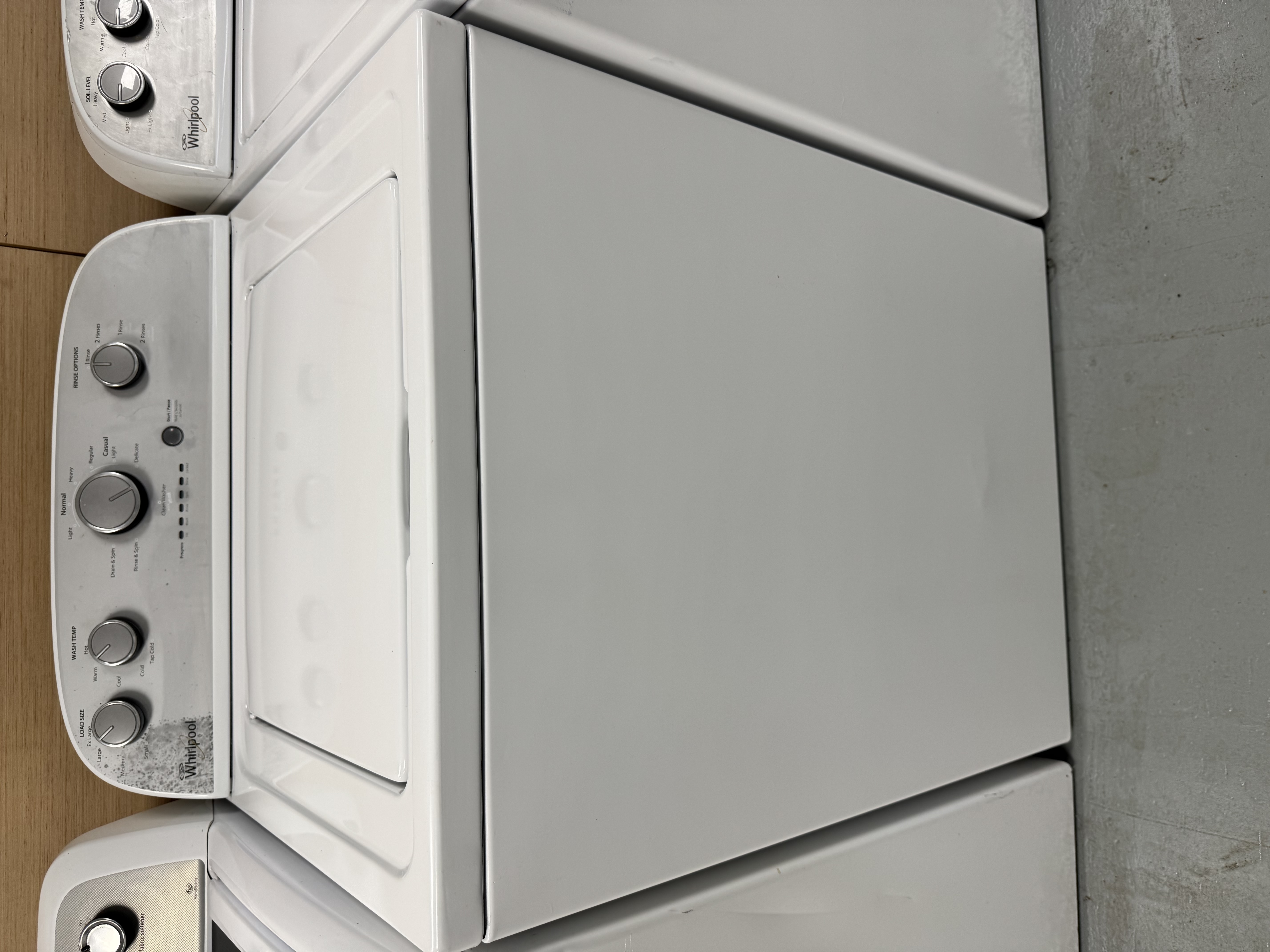 Sturdy washer with blemish on controls