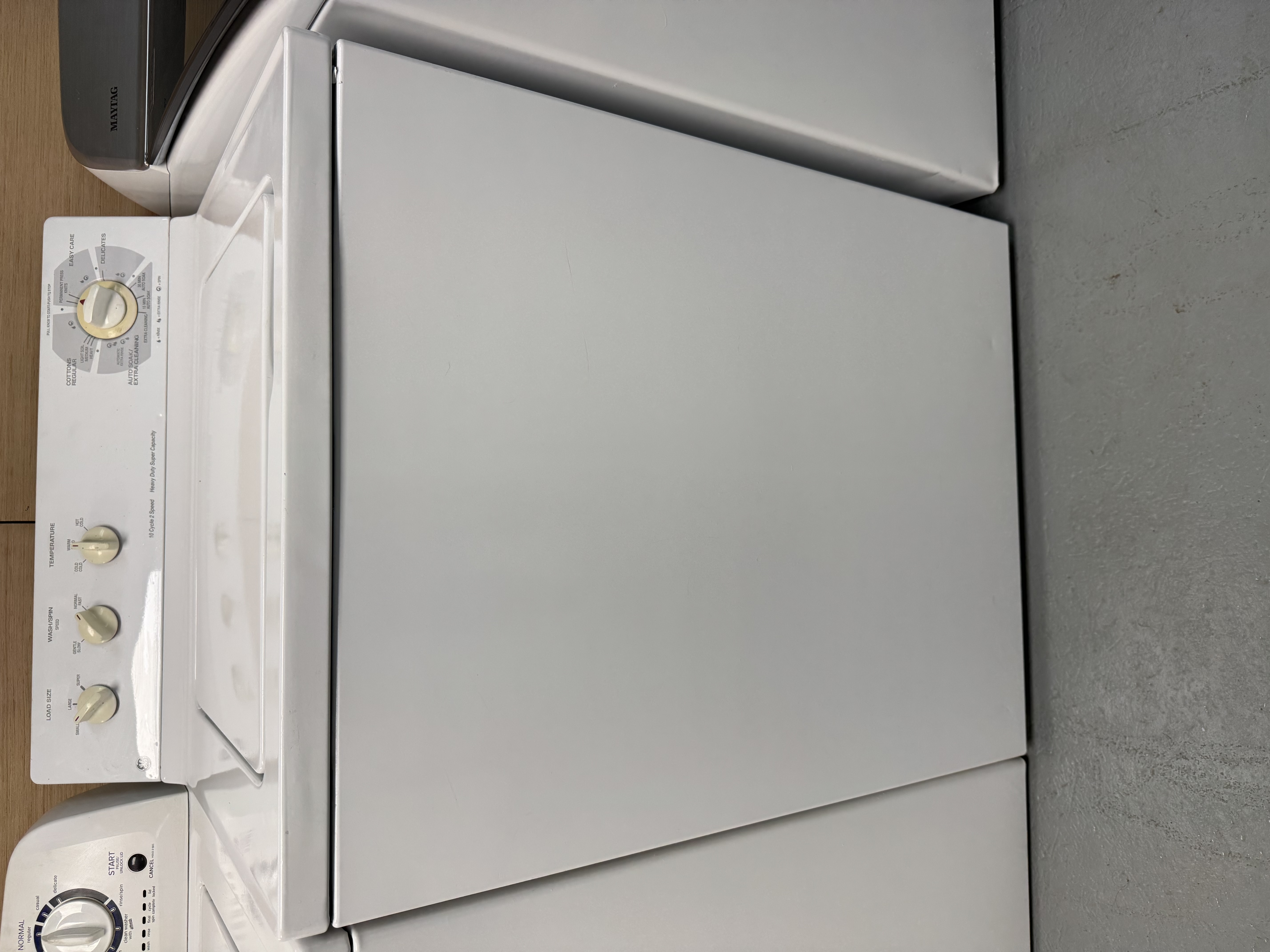 Hotpoint Washer with Dual-Action Agitator!