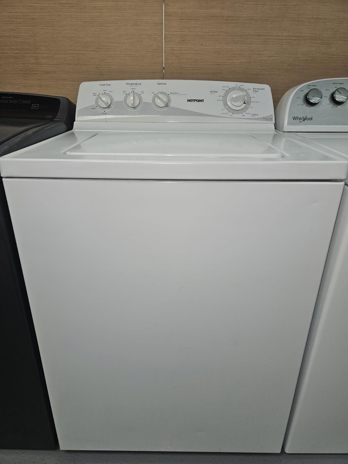 HOT POINT WASHER with agitator