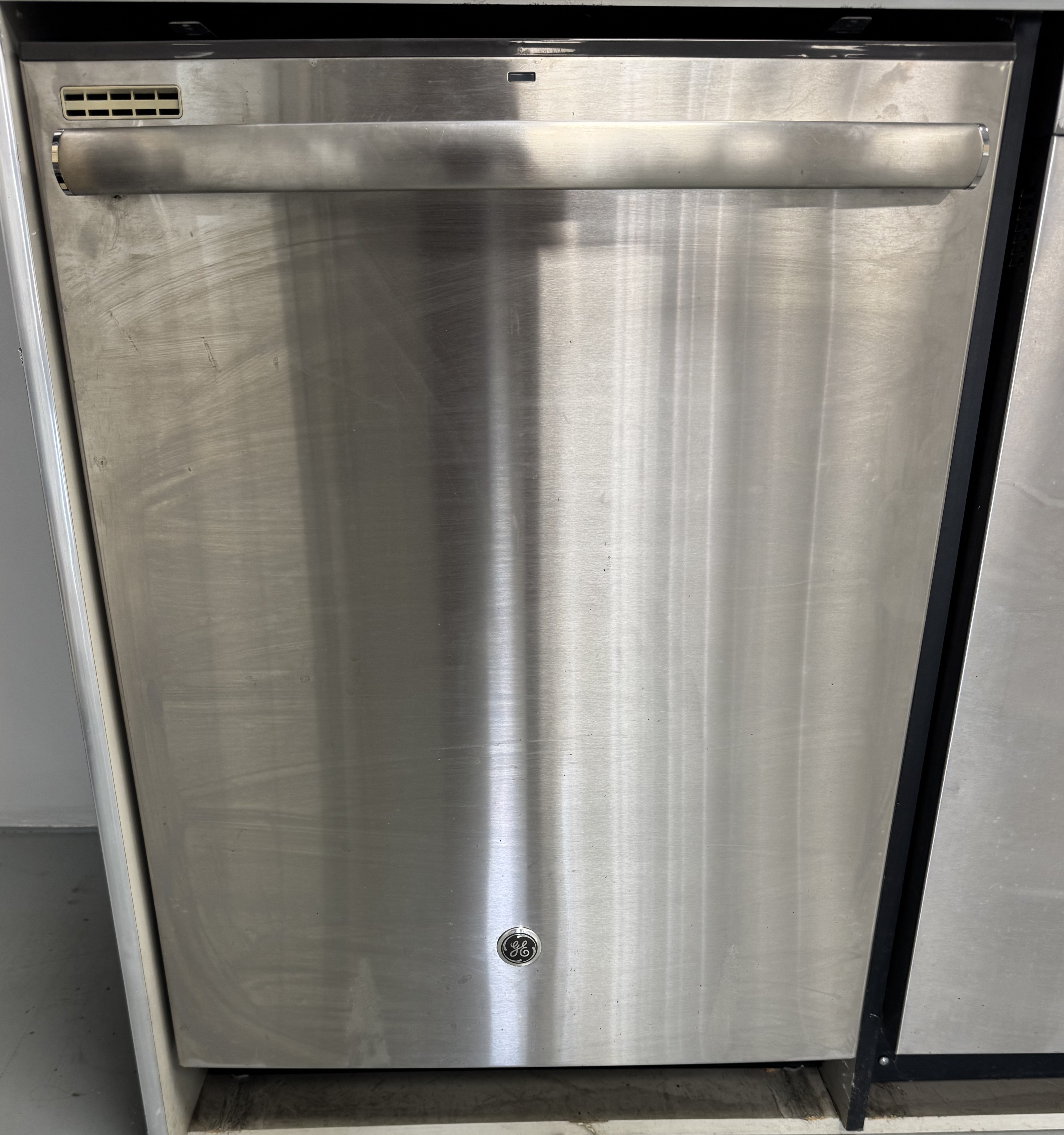 GE STAINLESS DISHWASHER